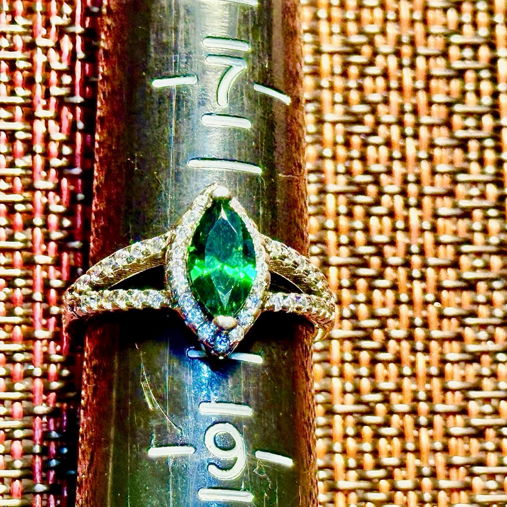 Fragrant Jewels Green Gemstone Shimmery Ring